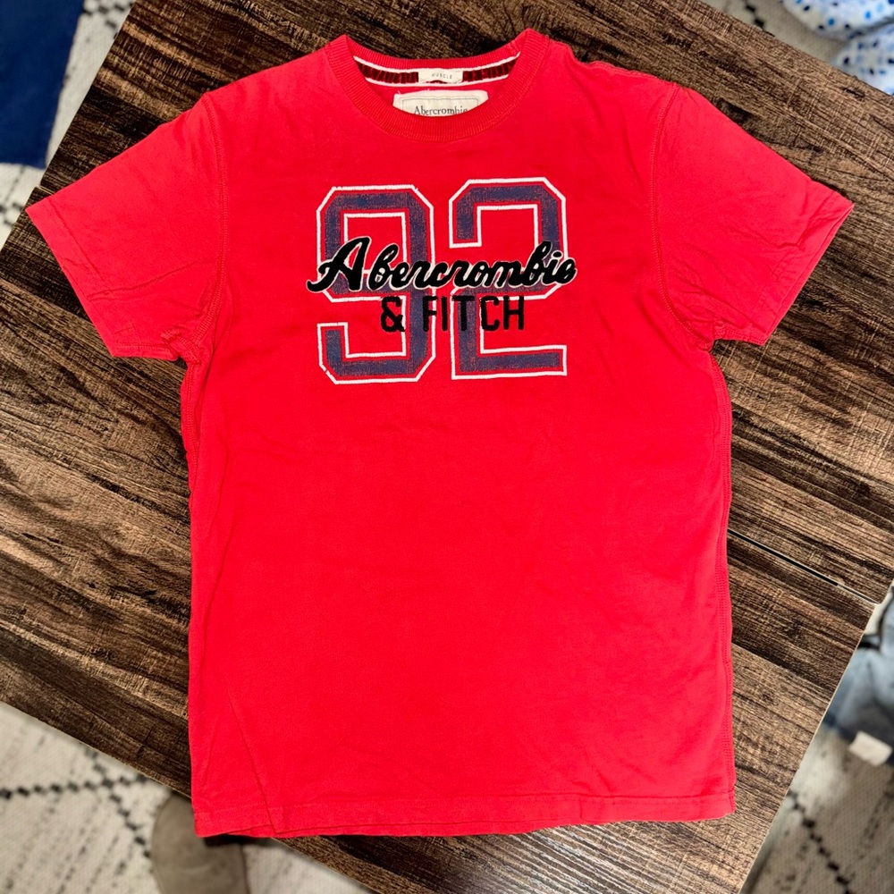 Abercrombie & Fitch Red Short Sleeve 92 Graphic Crew Tee